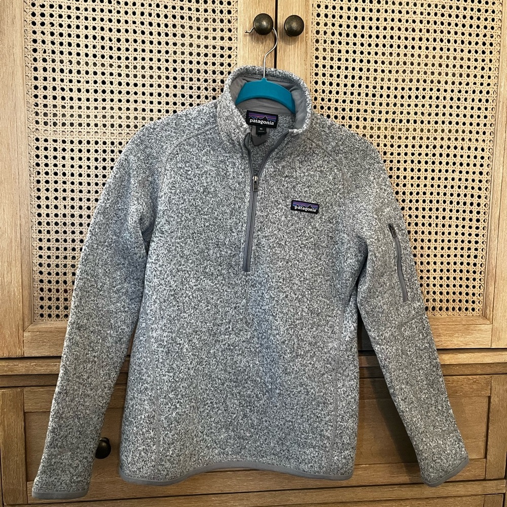 Patagonia Gray Women’s Quarter Zip Sweater XS